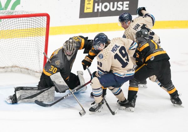 Pistons route Titans 4-1 to earn 12th consecutive victory