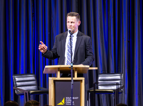 Head Coach Paul Dyck Signs 5-Year Extension